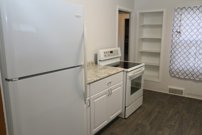 Photo - 1905 S Western Ave