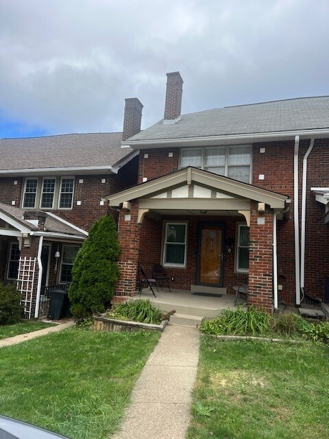 Front view of house - 9 Hollenden Pl (Pittsburgh, PA)