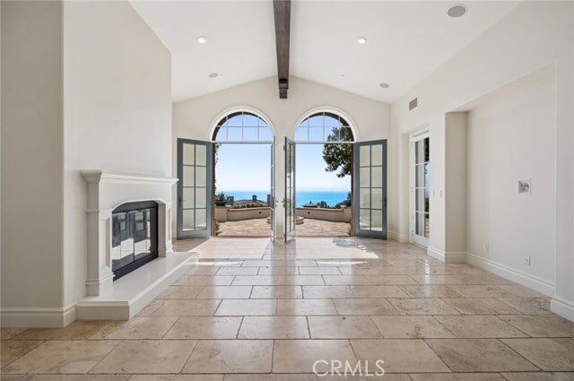 28 Cliffhouse