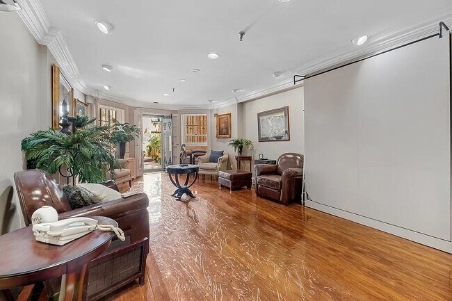 Photo - 163 E 71st St Unit 1A