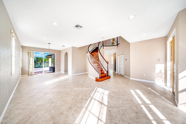 Photo - 2324 Simonson Dr