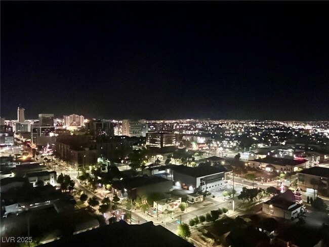 Building Photo - 200 Hoover Ave Unit 2009