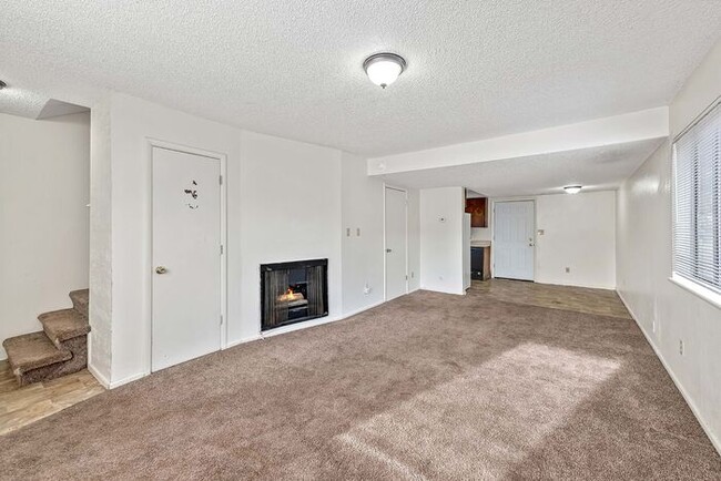 Photo - 3 Bed 2 Bath Townhome