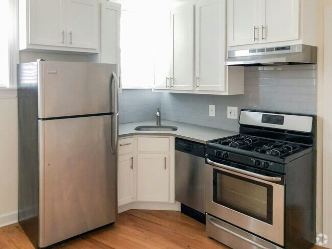 Building Photo - 630 W Roscoe St Unit G Rental