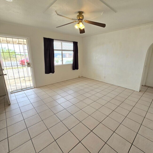 Photo - 701 W Soto St Unidad "B"