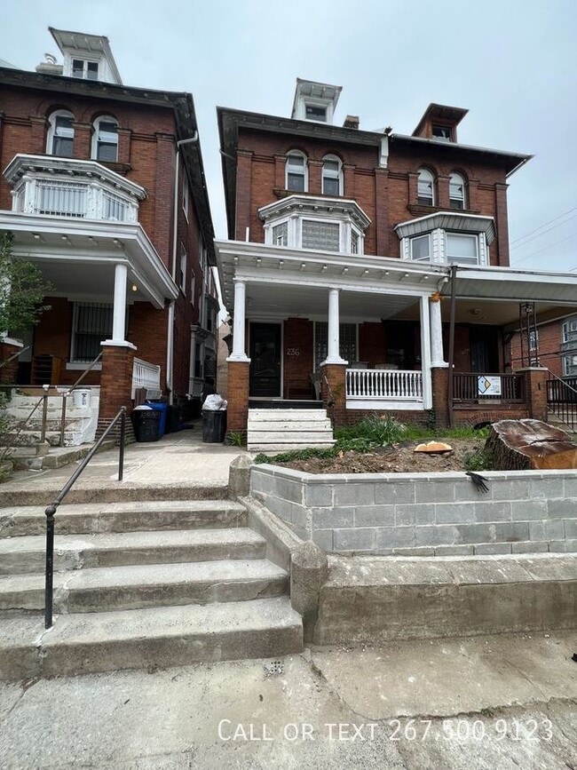 Building Photo - 236 S 45th St Unit 2R