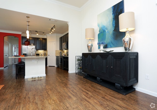 4BR,3BA-1910sft
