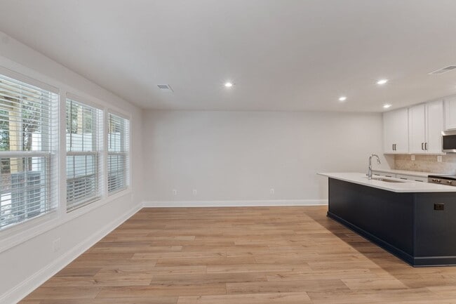 Photo - 2232 Leeham St Unit B