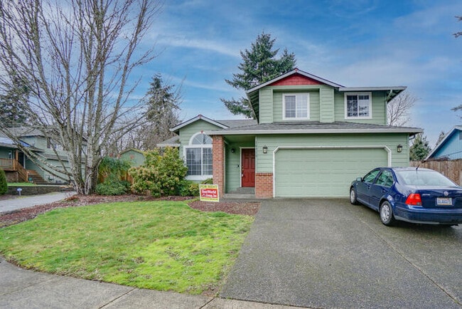 Building Photo - BEAUTIFUL FOUR BEDROOM LOCATED IN THE SHERWOOD SUB DIVISION