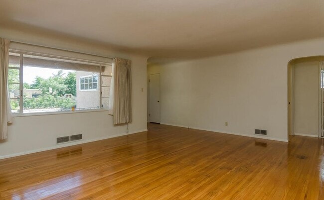 Photo - 3600 Calle del Sol NE