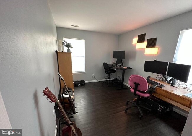 Photo - 8 Maynard Dr