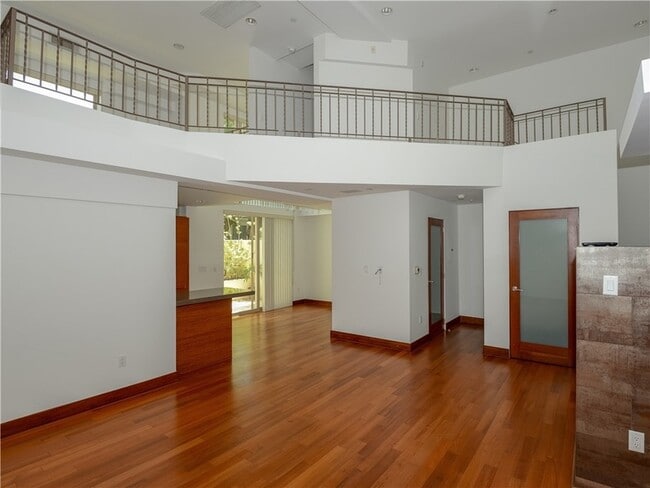 Photo - 1243 Franklin St