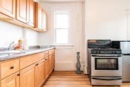 Building Photo - 69 Clarke Ave Unit 2L Rental