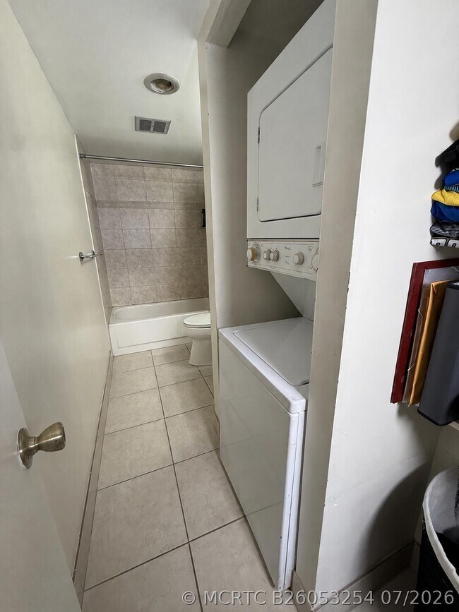 Photo - 4168 Inverrary Dr Unit 103