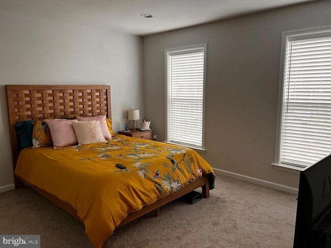 Photo - 3232 Parade St