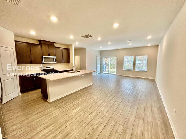 Photo - 322 Timberland Ave