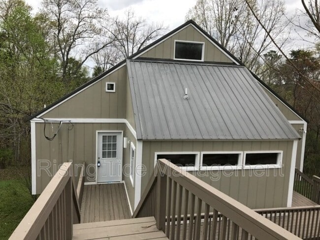 Photo - 2208 Mountain View Rd