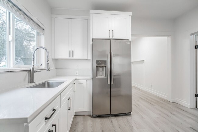 Photo - 135NE Unit B