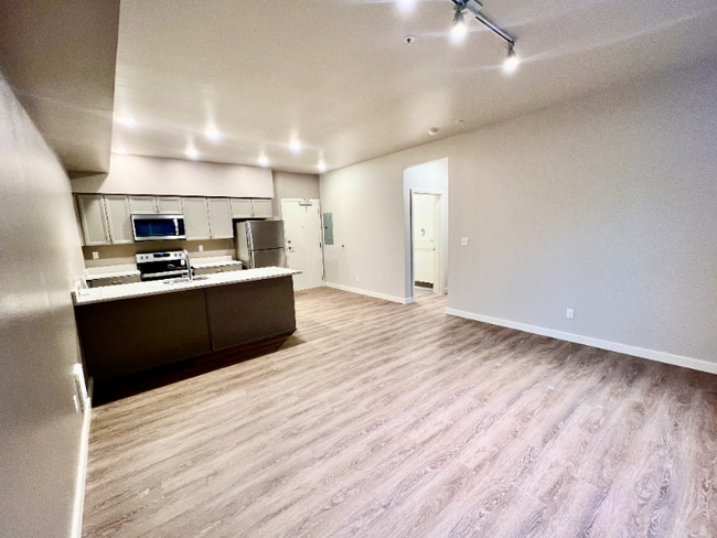 Photo - 2330 Yakima Ct Unidad C103