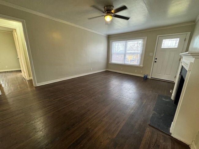 Photo - Cute 2 bedroom 1 Bath House!   Close to Mother Road Market!