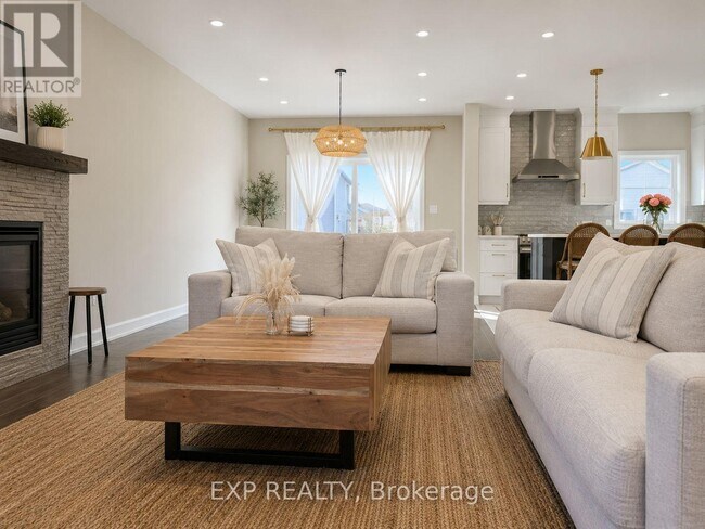 Photo - 305 Moonlight Dr