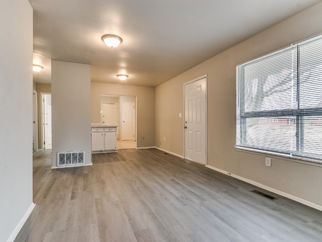 Photo - 912 NW 24th St