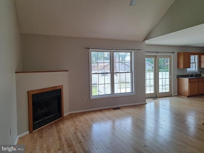 Photo - 107 Strawberry Way