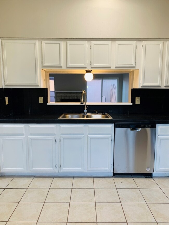 Photo - 12500 Brookglade Cir