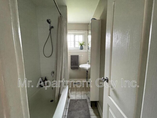 Photo - 97 Wood St Unité Suite 1