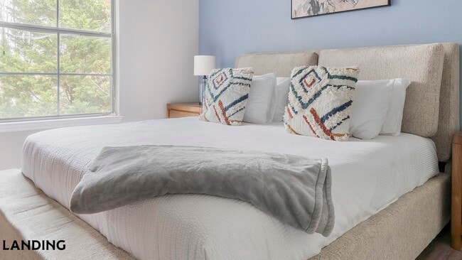 Photo - 100 Peyton Pl SW Unidad 7304