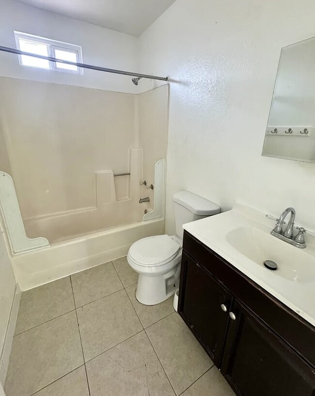 Photo - 2525 E Monroe St Unit 2