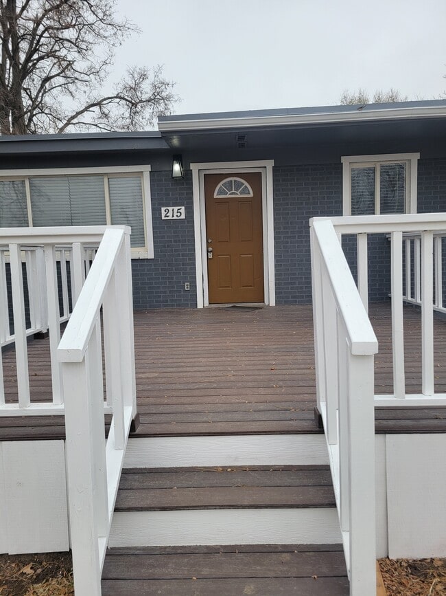 Photo - 215 Park St Casa