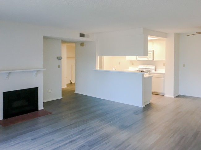 Photo - 12635 Main St Apartment