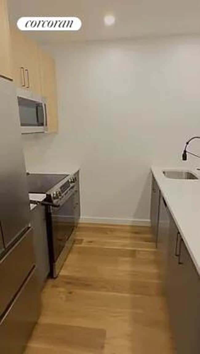Building Photo - 143-26 84th Rd Rental