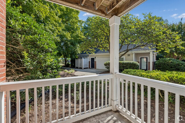 2BR, 2BA - 1,097SF Model Unit
