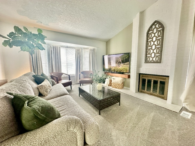 Photo - 10835 SW Summer Lake Dr