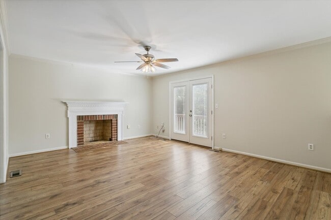 Photo - 17 Miles Cary Mews