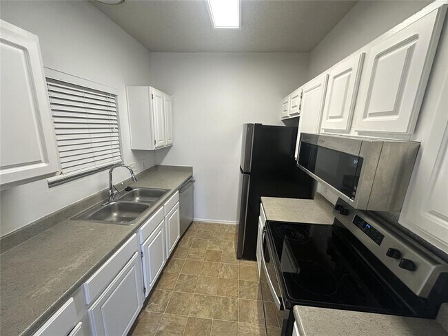 Photo - 12166 Metric Blvd Unit 339