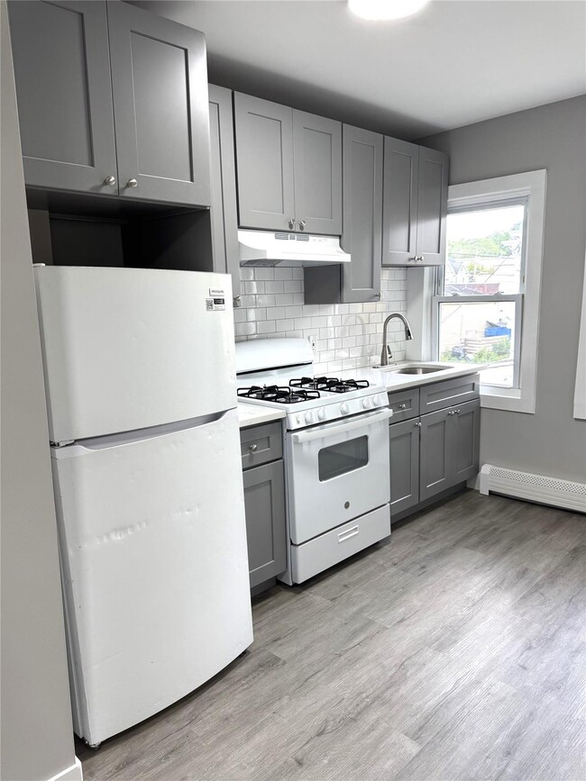 Photo - 520 Harrison Ave Apartment Unit 2R