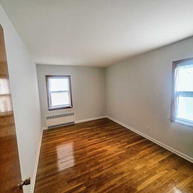office/bedroom - 109 Rockwell St Unit 2