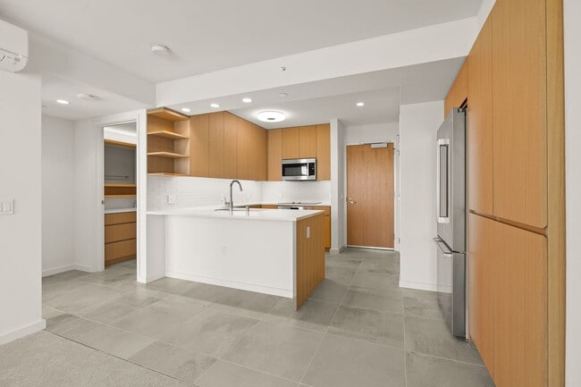 Photo - Sky Ala Moana West #2204 — 1BR/1BA/1PK — $... Unit 2204