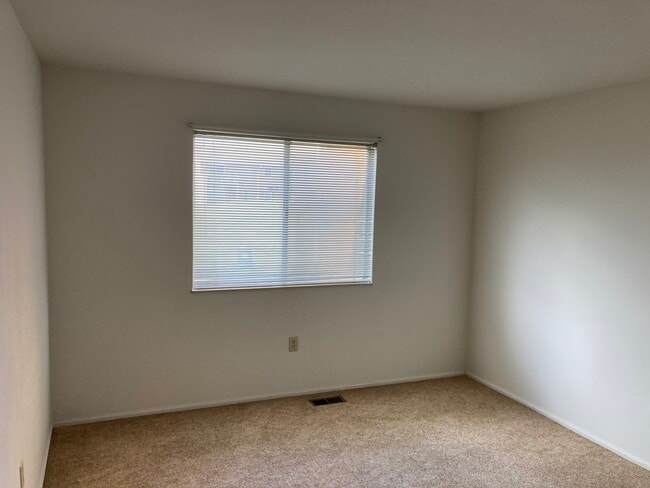 Photo - 2275 N Cable Rd Unit 0