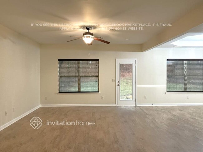 Photo - 321 Alcovy Way