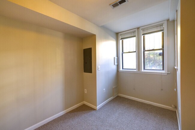 Photo - 2025 11th St NW Unit B