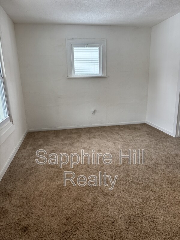 Photo - 10414 Nelson Ave