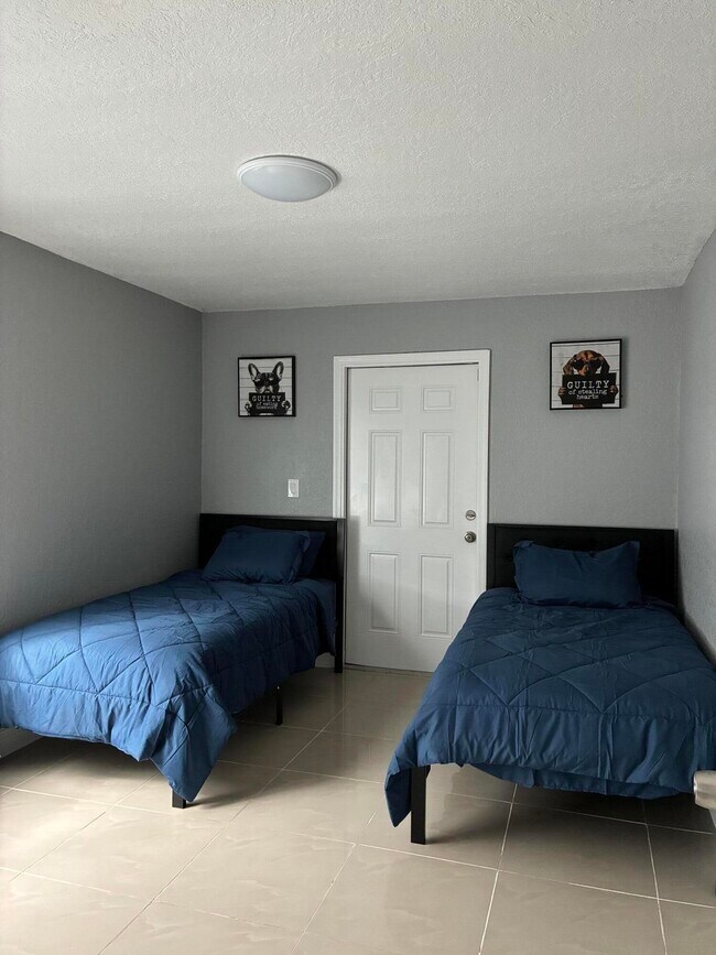Photo - 1558 NW 5th Ave