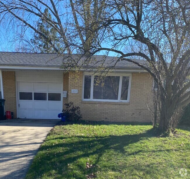 Building Photo - 803 E Harding Dr Rental