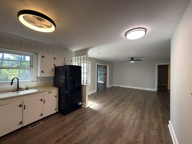 Photo - 207 Belvedere Dr