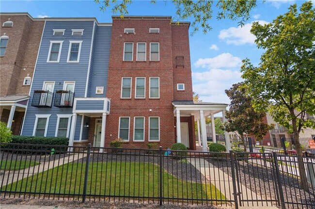 Photo - 790 Liberty Commons Dr NW