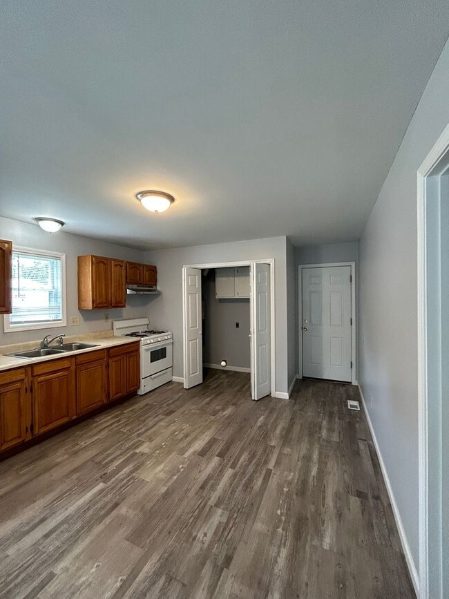 Photo - Remodeled 2 Bedroom Duplex